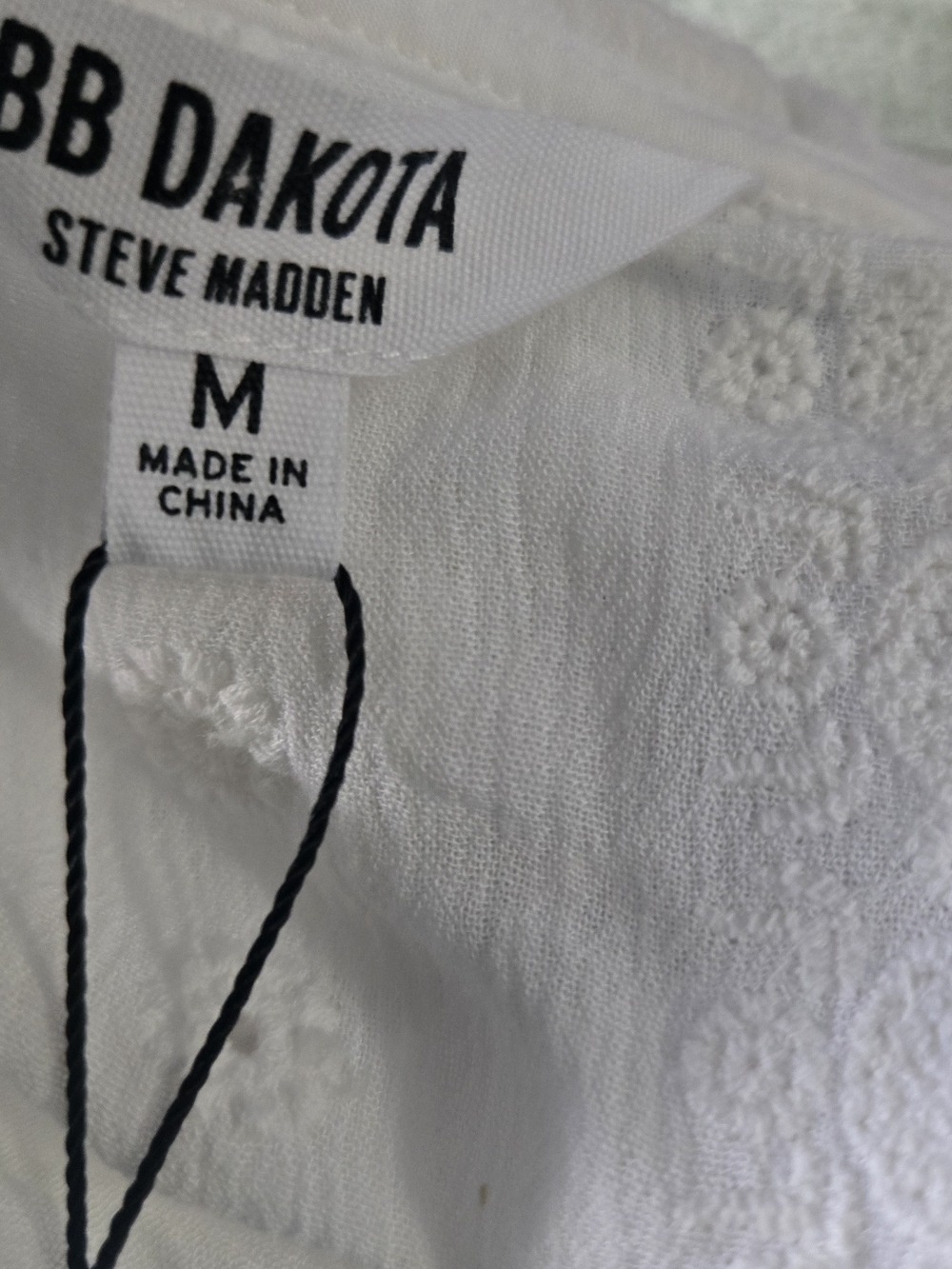 BB Dakota by Steve Madden Cream Eyelet Ruffled Coquette Dainty Tank Top M - Picture 3 of 8